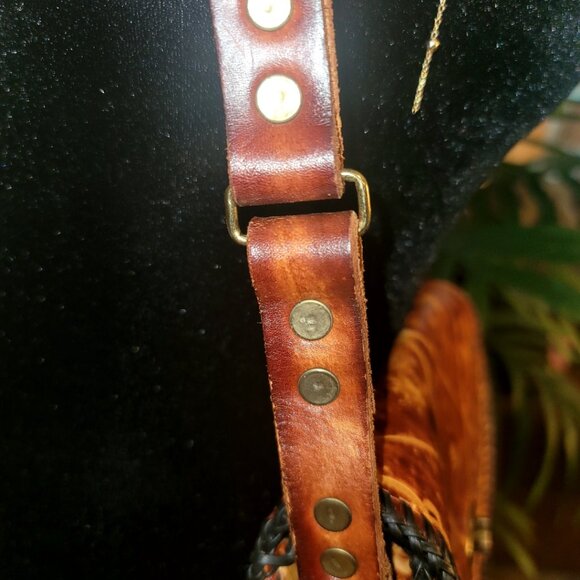 Vintage Maxine Boho Leather Crossbody bag – Rustic Brown Embossed & Hand -stitch - Picture 4 of 10